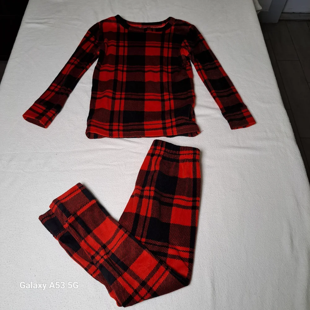 Kids Red & Black Plaid Long-Sleeve Pajama Set